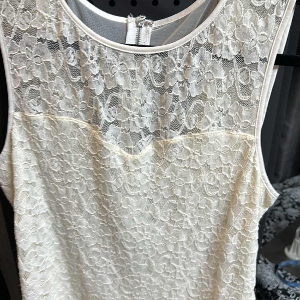NWOT Express White Lace Top with drop back zipper Size Large